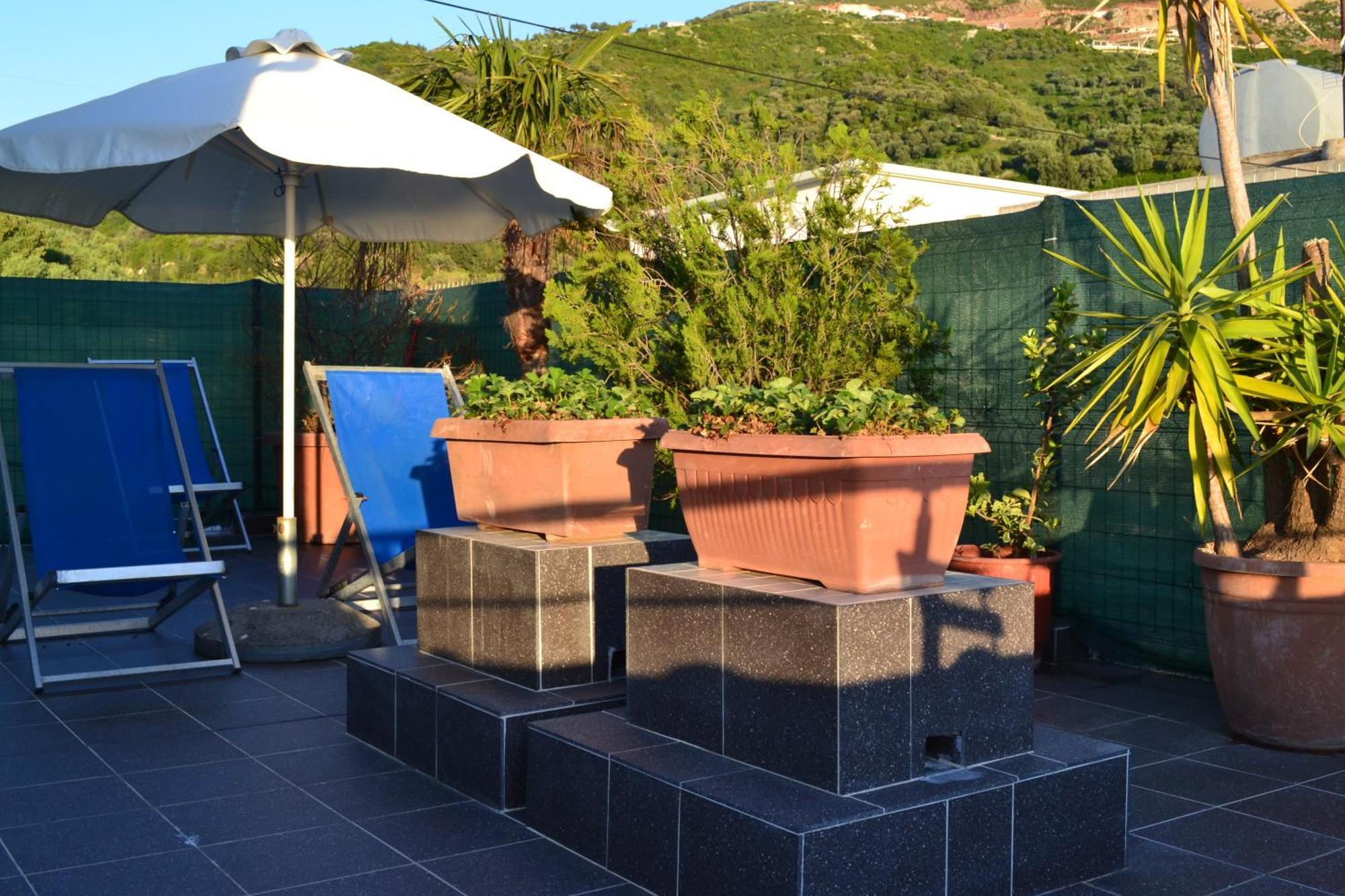 Appartamento Seaview Penthouse Terrace & Garage Vlorë Esterno foto
