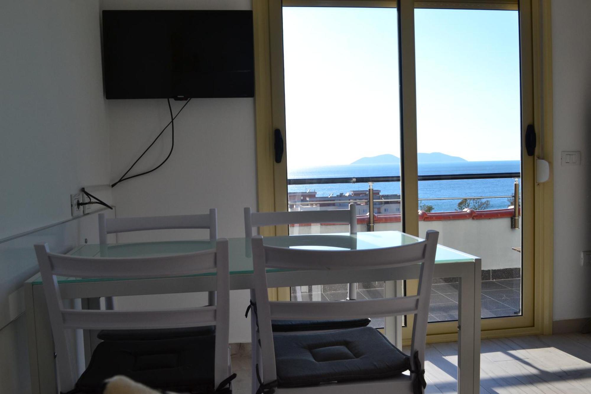 Appartamento Seaview Penthouse Terrace & Garage Vlorë Esterno foto