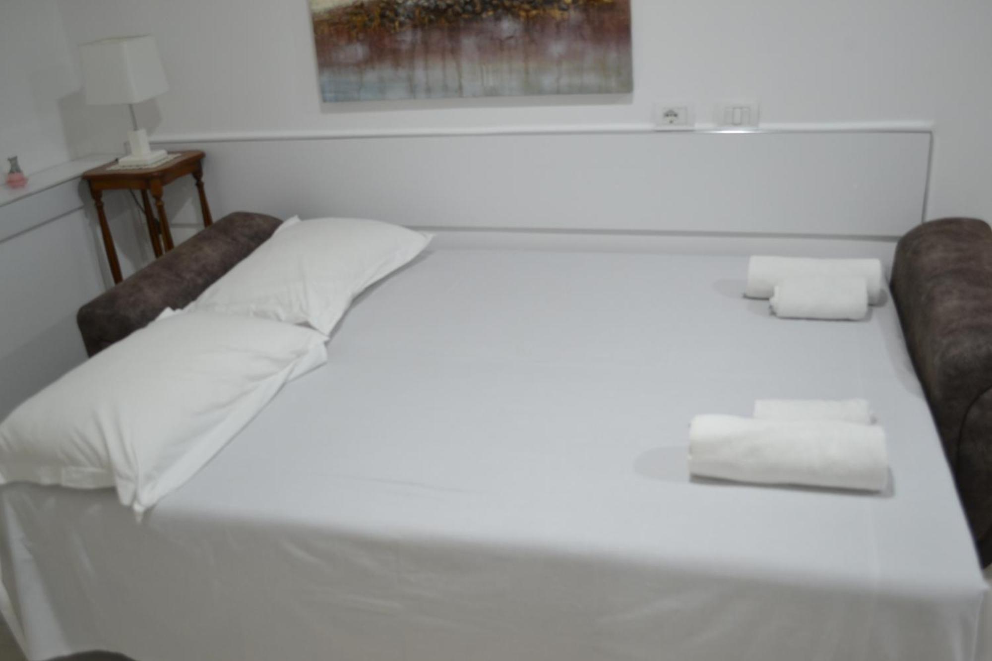 Appartamento Seaview Penthouse Terrace & Garage Vlorë Esterno foto
